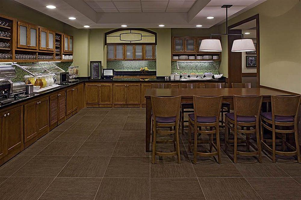 Hyatt Place - Casino Area