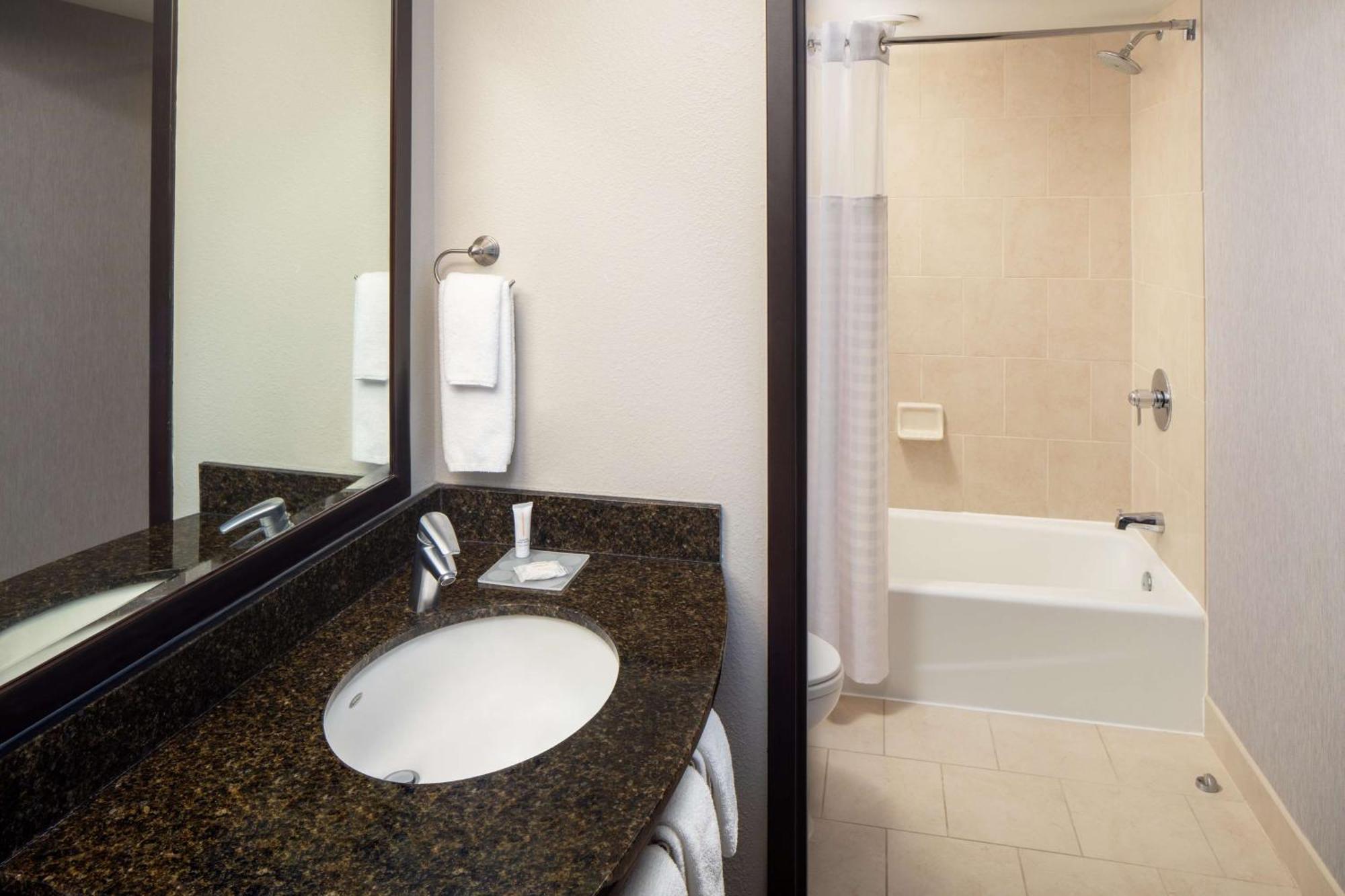 Hyatt Place - Casino Area 3*
