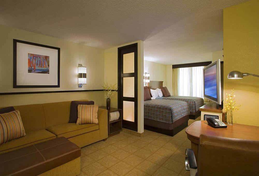 Hyatt Place - Casino Area 3*