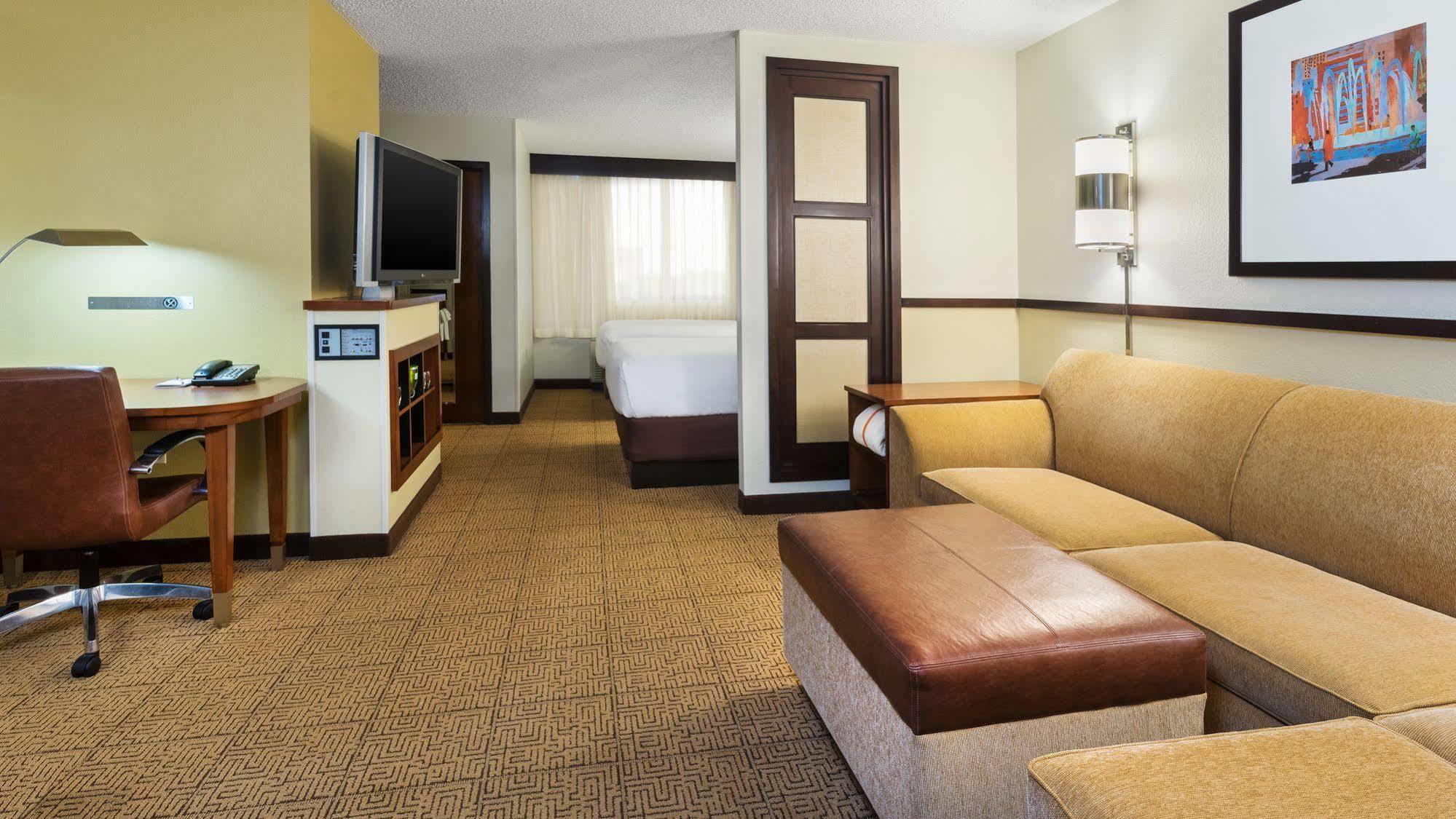 Hotel Hyatt Place - Casino Area 3*