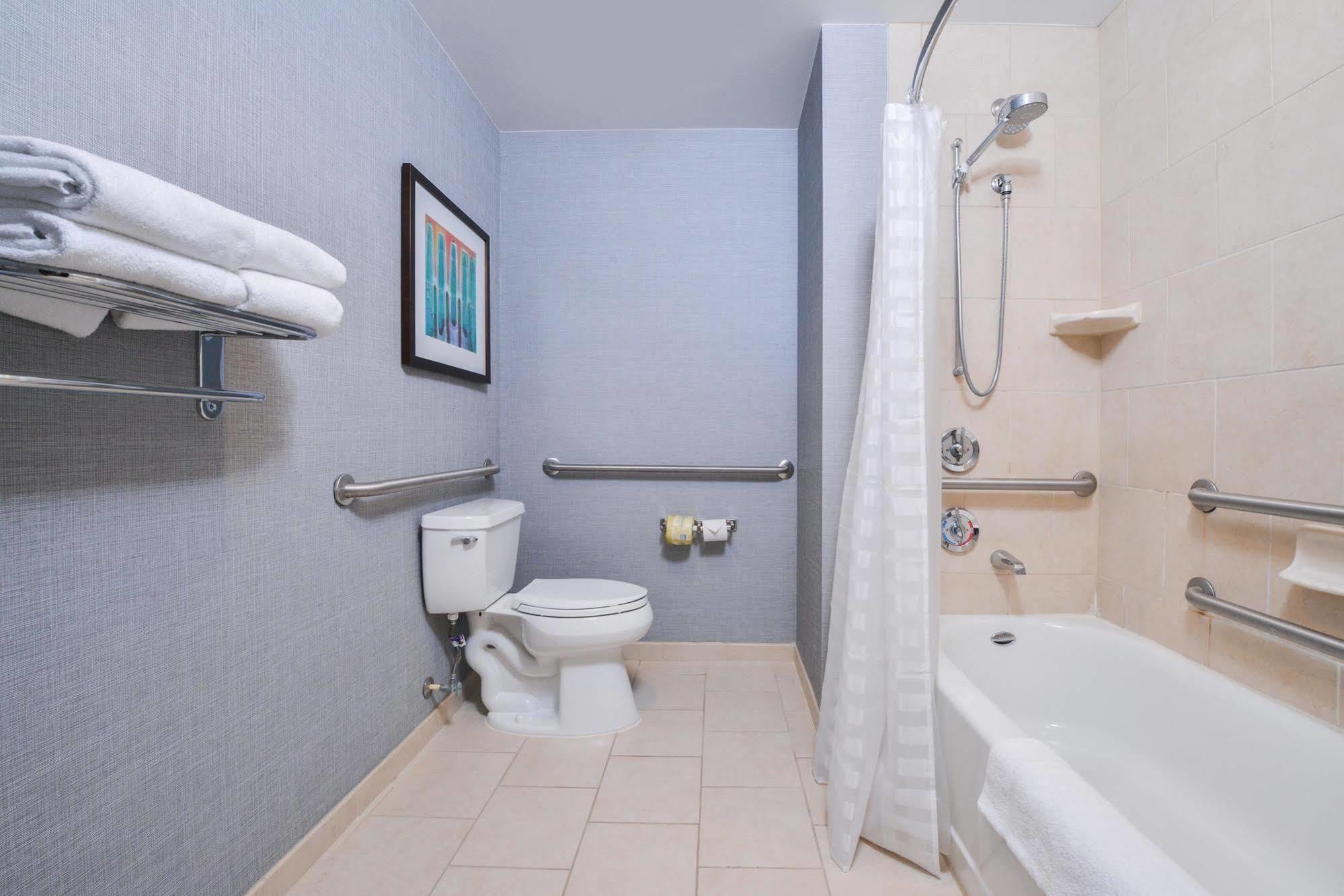 Hyatt Place - Casino Area Hotel 3*