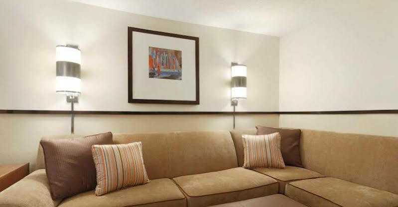 Hyatt Place - Casino Area Hotel 3*